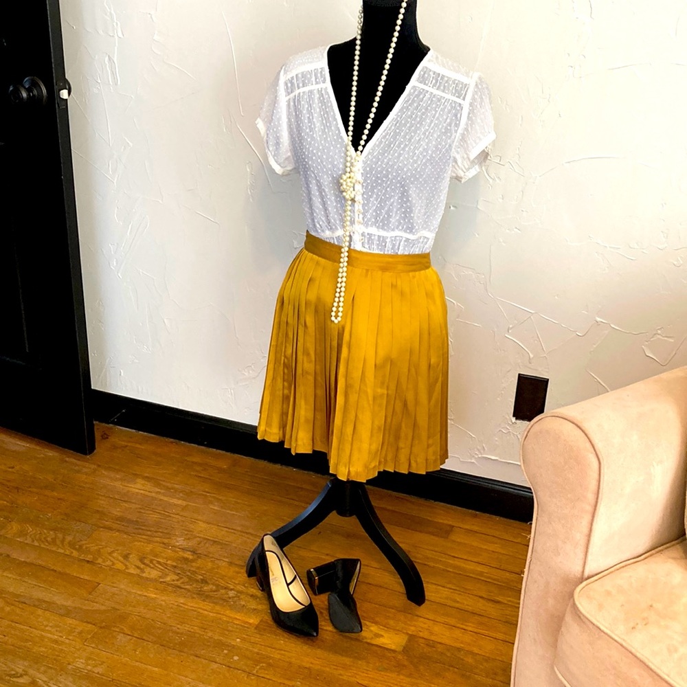 Silk gap preppy gold Pleated mini skirt
